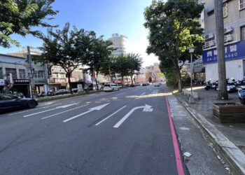 不塞了！中市交通局調整路口設施-改善中清路與五權路口奏效