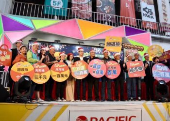 台中購物節耶誕大放送！-鄭副市長揭曉百萬現金及再加碼百萬汽車得主