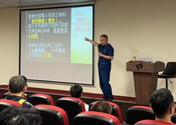 中捷提升員工健康意識-邀名醫分享健康管理技巧