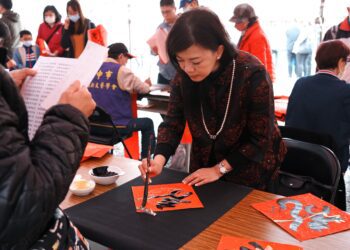 台中孔廟蛇燦年發迎春揮毫1/11登場-前200名入園可獲開運豬福鈴鐺吊飾