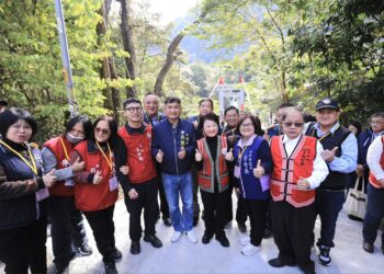 新年首度「和平專案」啟動！-盧市長第一站視察裡冷吊橋：感謝民代攜手完善山區建設