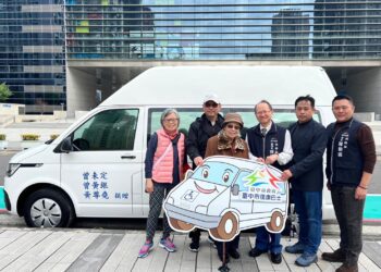 將思念化為行動讓愛永存-中市曾女士捐贈高頂復康巴士