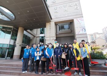 歡喜迎蛇年！中市地政局響應清潔月活動逗陣來拚厝　