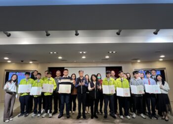 中市學子勇奪wro國際奧林匹亞機器人賽大獎-教育局表揚11位獲獎學生