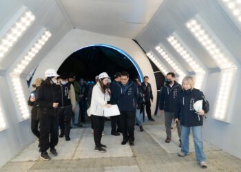 享受燈光、音效、藝術的感官盛宴！-中市建設局「時空狂想曲」元宵燈會炫亮中央公園