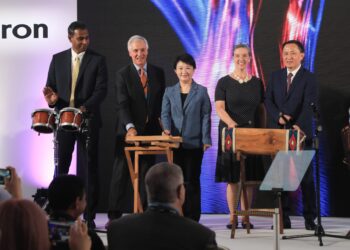 國際科技大廠首選台中！投資台灣三大方案台中核定廠商六都最多-投資半導體金額破千億、比例近4成居冠