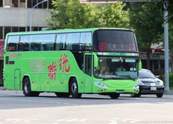 新年好「聲」音！上國道請繫安全帶-中市公車國台英客四語報你知