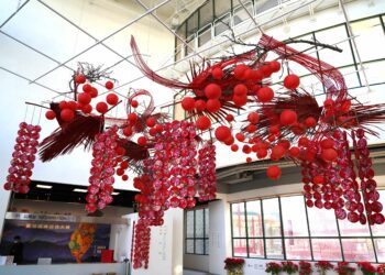 霸王棕櫚葉創意花藝迎新年-中市纖博館春節發送限量福袋和提燈