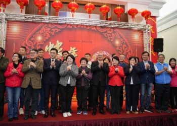 中市議會新春團拜-盧市長率市府團隊祝賀：議政昌隆、府會和諧