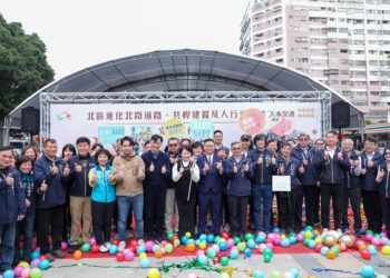 市民道路交安改善滿意度破8成5!中市進化北路改善工程完工-盧市長:持續打造友善行人之都