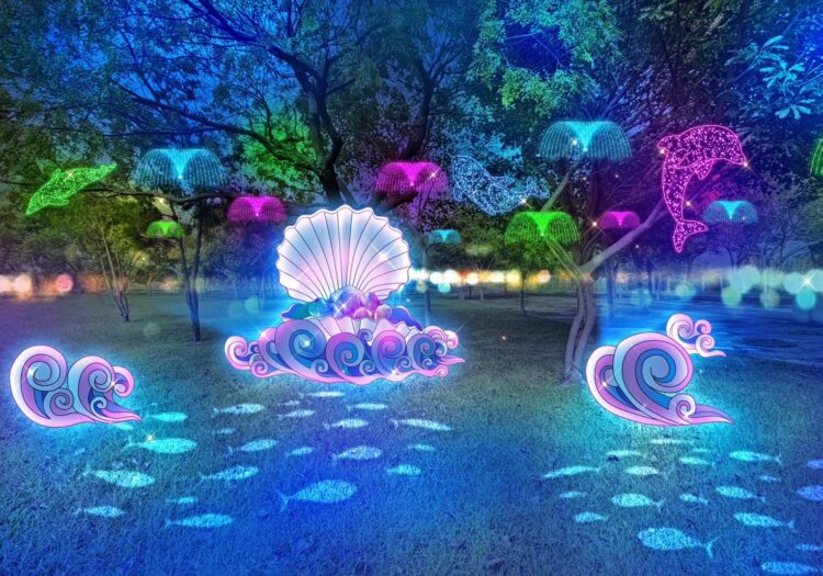 中台灣元宵燈會昨晚亮燈揭幕 -教育局「蛇畫故事燈區」充滿童趣吸引民眾搶拍照！