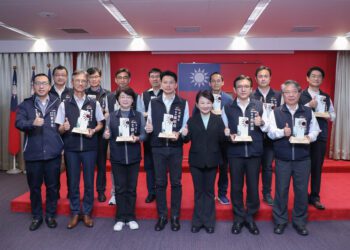 創新科技保障市民不動產權益-中市地政團隊簡政創新再獲獎