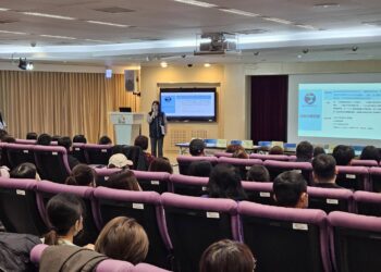 中市府首場「新光三越勞權說明會」吸引逾百名勞工、廠商到場-勞工局長要求業者善盡企業主責任