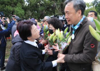 7度出席台中公義行動教會228追思-盧市長:用愛化解仇恨、撫平歷史傷痛