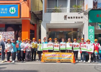 影音/李世湧夫妻30載不間斷 推牛車街頭義賣元宵燈籠助家扶兒