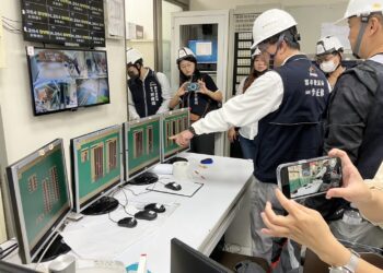 新光三越專櫃及物流人員取貨-中市都發局至現場安全防護視察