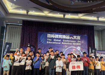 機器人大會jbc開放挑戰台中站登場-全國107組國中小隊伍同場競技