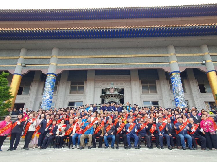 無極三清總道院慶道祖及觀音聖誕-上千人揮毫競賽-中市民政局長感謝弘揚中華文化