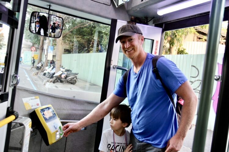 永居外籍朋友享台中雙十公車申請熱烈！-3/21起市民限定乘車碼ㄟ通