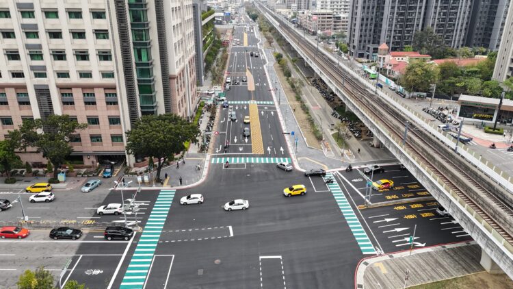 5.3億守護師生與就醫民眾通行安全！-中市南區建國北路拓寬完工通車