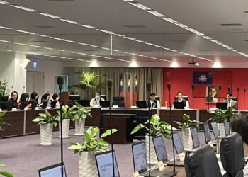 中市府跨局處研商登革熱防治工作-衛生局籲請民眾落實孳生源清除