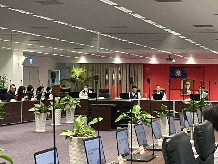 中市府跨局處研商登革熱防治工作-衛生局籲請民眾落實孳生源清除
