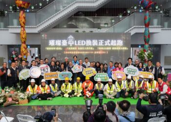 中市led節能路燈換裝啟動！-黃副市長：引領永續淨零新標竿