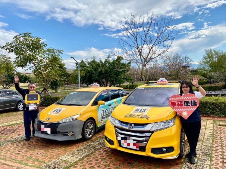 球鞋扛肩上！中市小黃公車夫妻檔駕駛助高中生有洋蔥