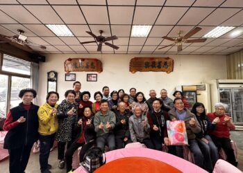 百歲學員李人生唱出山歌傳承精神！-中市府客委會江主委讚揚模範中的模範