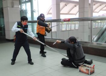 中捷模擬歹徒持刀、列車出軌-情境演練展現跨單位應變能力