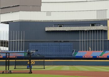 漢神洲際購物中心外牆改善如期完成-棒球賽事精彩可期