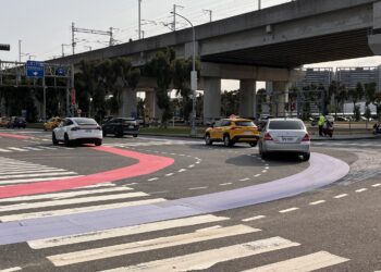 高鐵站區車道分流優化-中市交通局：跟著彩色標線走就對了！