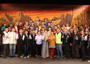 「台中傳統藝術巡演」好戲連台!-明華園戲劇總團《俠貓》潭子開演吸引近3,500名觀眾