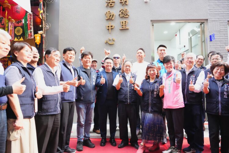 北區明德里市民活動中心全新電梯啟用-民政局長：提供更安全舒適場域