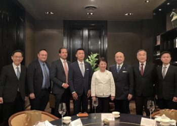 盧市長與比利時、日本、新加坡3國駐台代表會面-感謝擔任購物節代言人、提議加強台比日星經貿往來