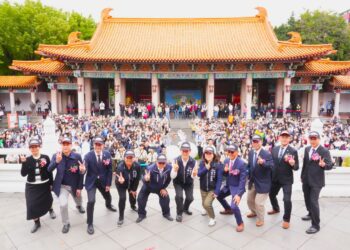 600名考生齊聚台中孔廟祈福-張副秘書長：祝學子心想事成、強棒出擊