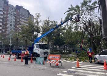 迎戰汛期強風豪雨！-中市建設局將修剪萬株樹木-全面強化都市防災網