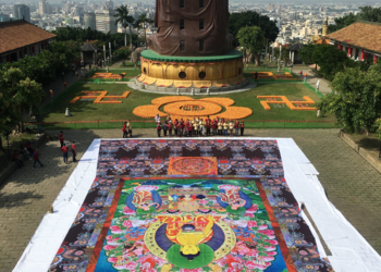 影音/開化寺創建三百週年 首見觀音媽偕舍利子遶境祈福
