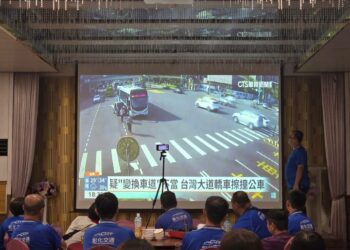 大型車視野死角多 監理站呼籲:遵守路口停讓行避免事故發生