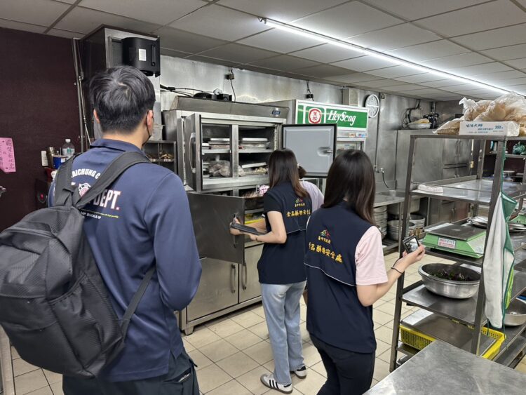 中市府聯合稽查大型用氣餐飲業-1業者不符規定開罰並限期改善