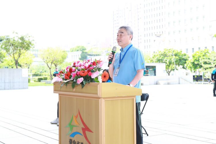 中市代表隊整裝出發參加114年全中運-黃副市長授旗：預祝摘金奪冠！