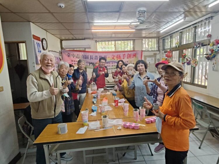 廢蛋殼逆襲成水泥花盆！中市東南區清潔隊邀長者diy實踐資源循環