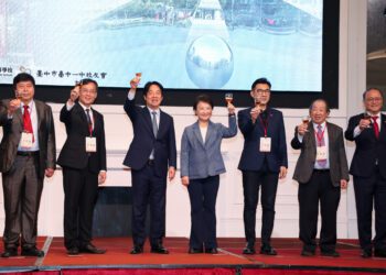 受邀台中一中創校110周年校慶暨校友會成立50週年-盧市長感謝培育英才