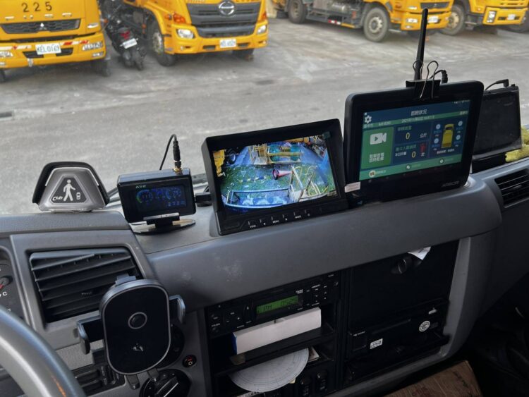 垃圾收運人車更安全！中市智慧垃圾車導入aiot技術