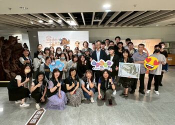 實境教學再＋1！-靜宜大學法律系參觀中市地稅局「金典台中-檔藏稅史」與ai智慧客服
