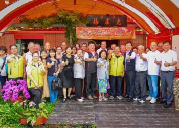 九庄媽九年後欽點同一爐主！-市府客委會全體委員參拜朝聖
