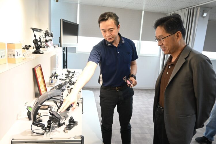 從夾鉗起家到磁浮創新！台中君宇企業展現mit實力-經發局長肯定創造傳統五金第二生命