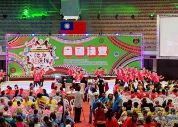 台中原民文健站遠征台東-獲全國活力健康操最佳造型獎