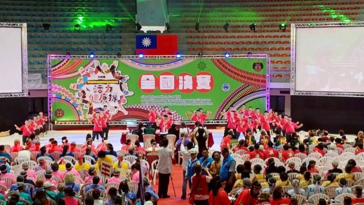 台中原民文健站遠征台東-獲全國活力健康操最佳造型獎