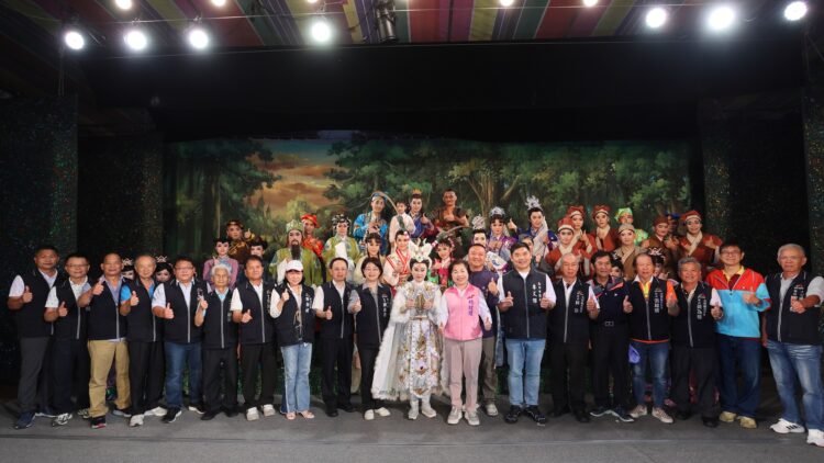 中市傳藝巡演場場精彩！明華園總團大安濱海首演-近3,000人共享好戲